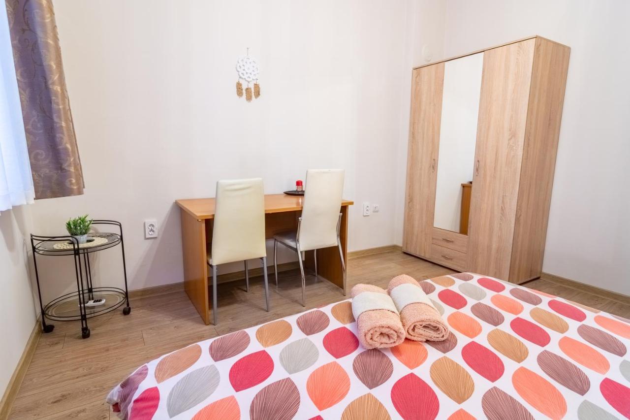 Daire Madrid 2bdr W Free Parking Near Metro, Serdika Mall