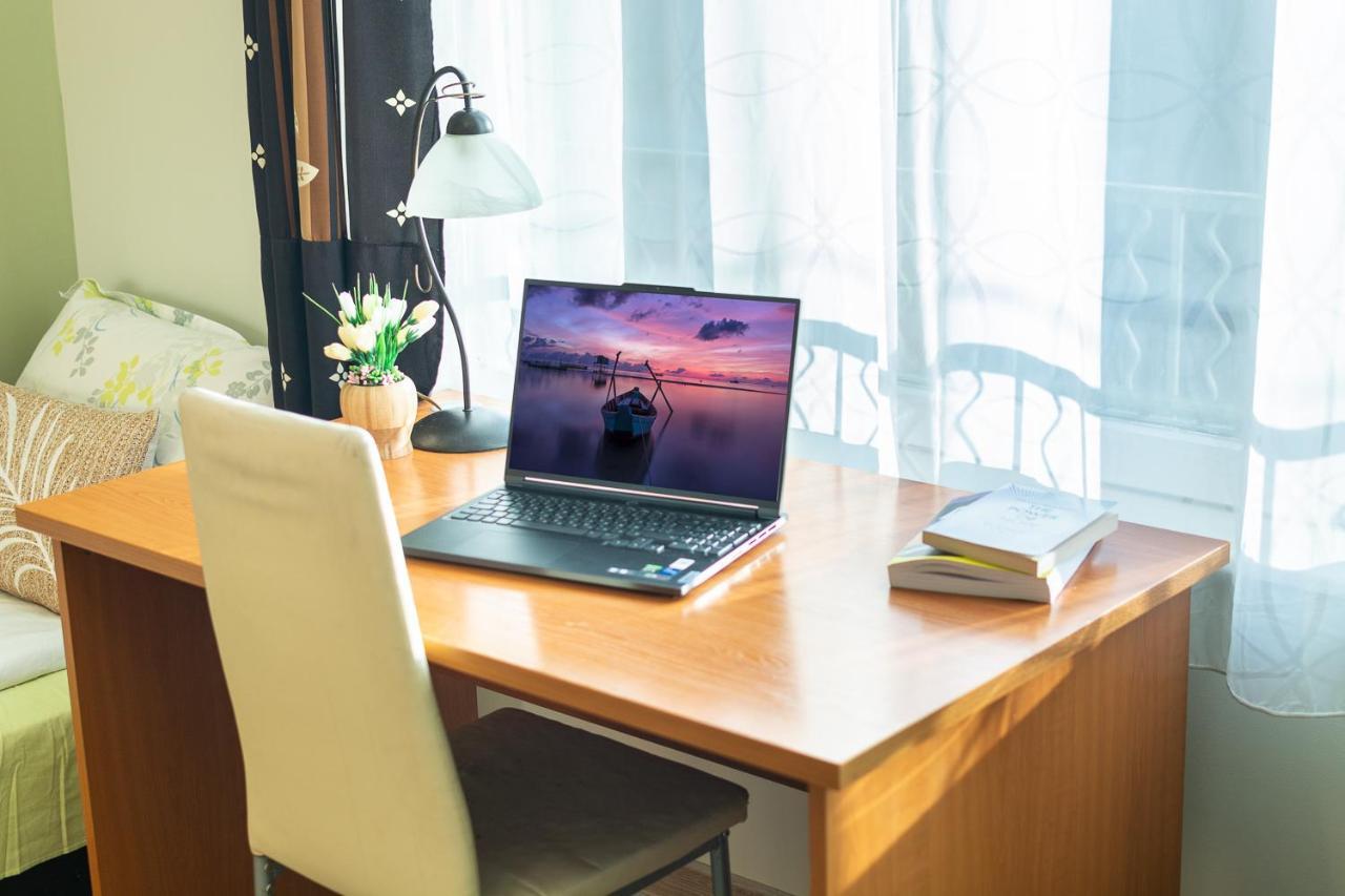 Madrid 2bdr W Free Parking Near Metro, Serdika Mall Daire *