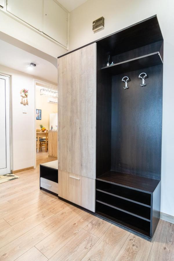 Daire Madrid 2bdr W Free Parking Near Metro, Serdika Mall Sofya