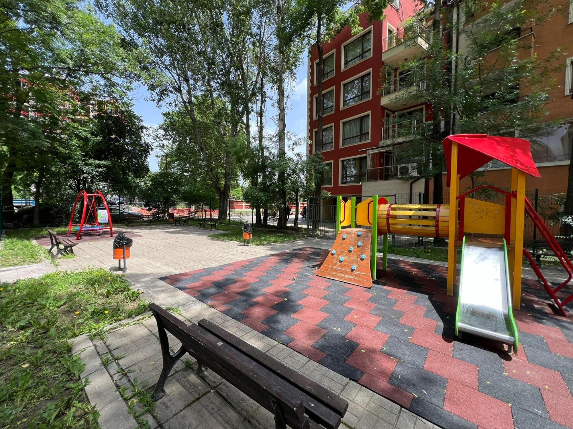 Madrid 2bdr W Free Parking Near Metro, Serdika Mall Sofya