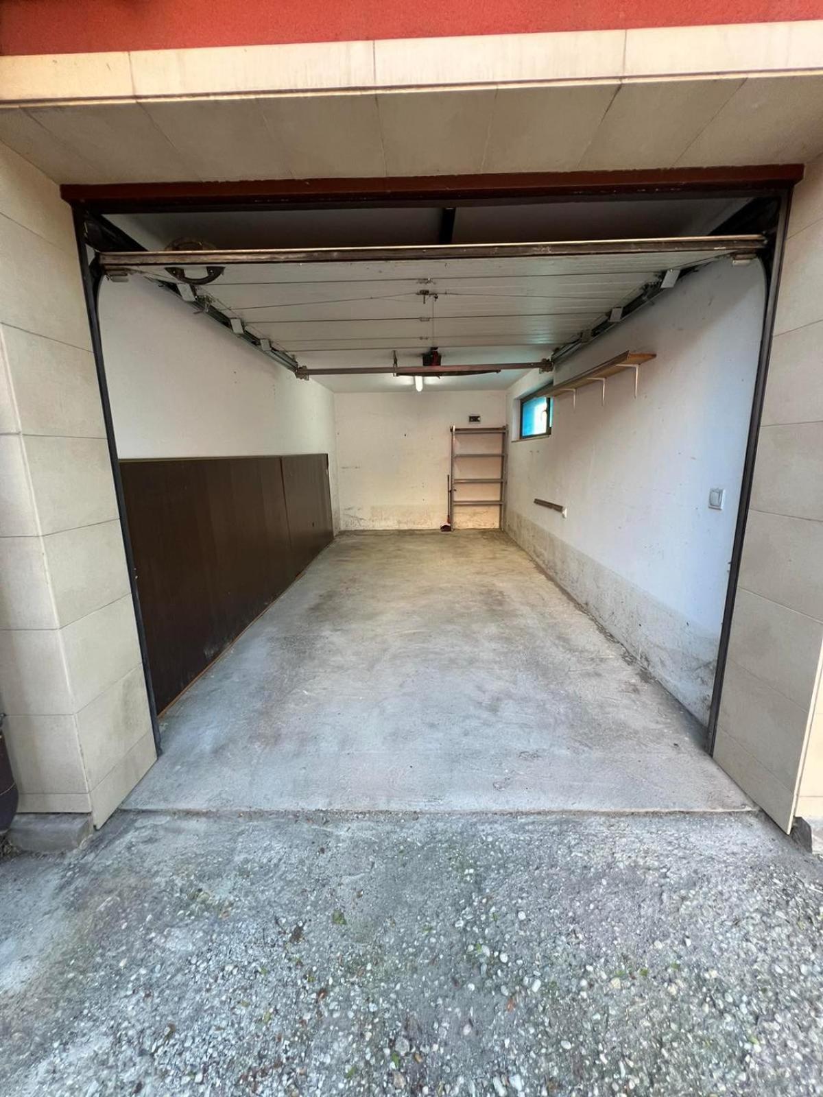 Madrid 2bdr W Free Parking Near Metro, Serdika Mall Daire Sofya