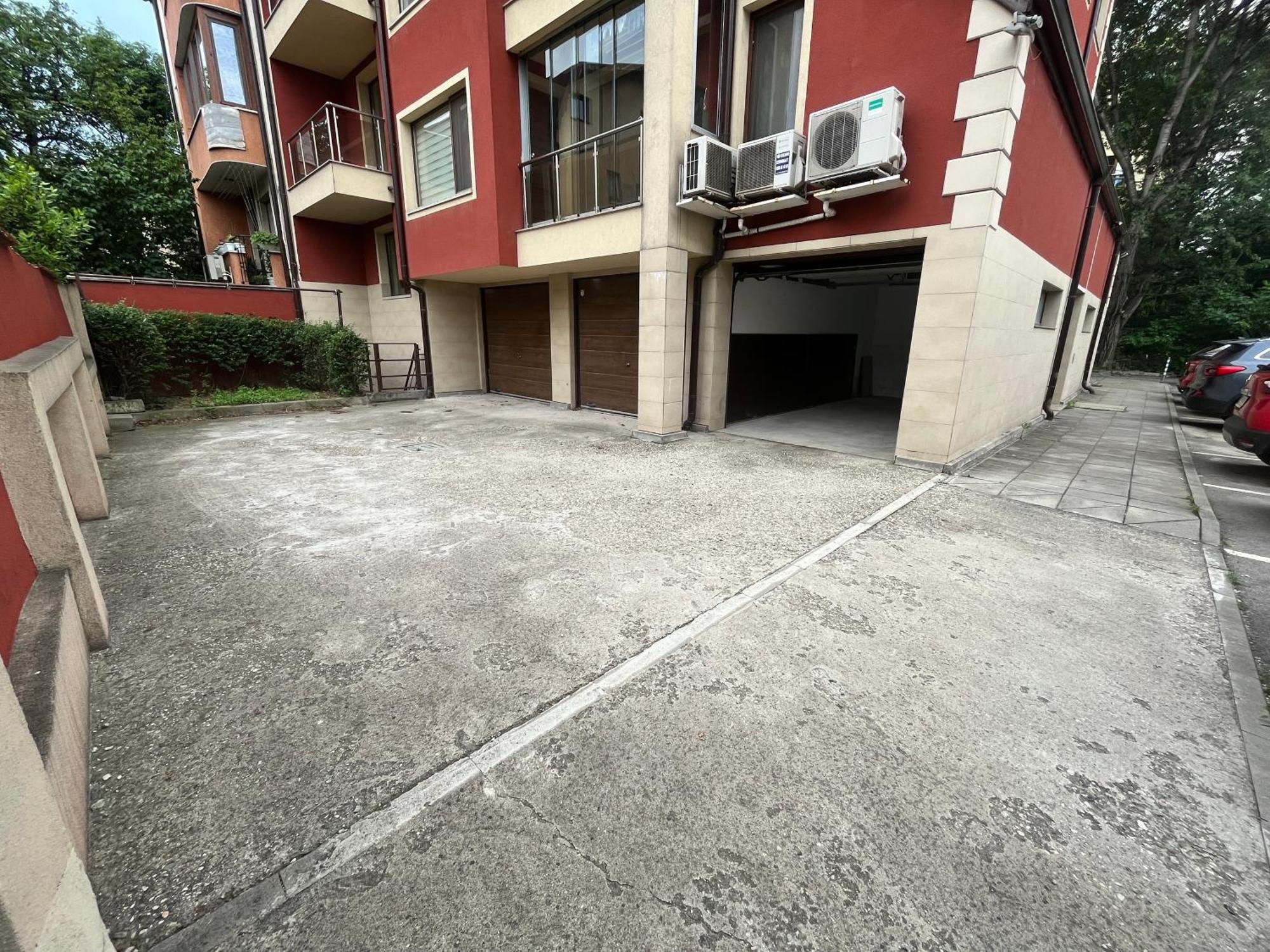 Daire Madrid 2bdr W Free Parking Near Metro, Serdika Mall